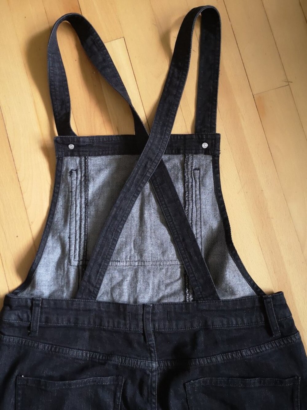 Free People Ladies Size 31 Black Denim Adjustable Straps 1 Pocket Bib Overalls - Picture 5 of 14